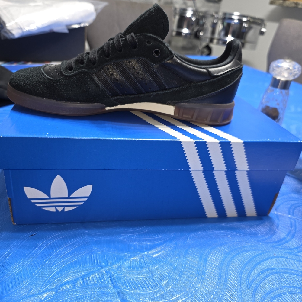 Adidas Men's Black and Brown Sneakers